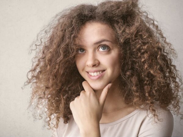 Relaxamento caseiro para cabelos cacheados – Redutor de volume